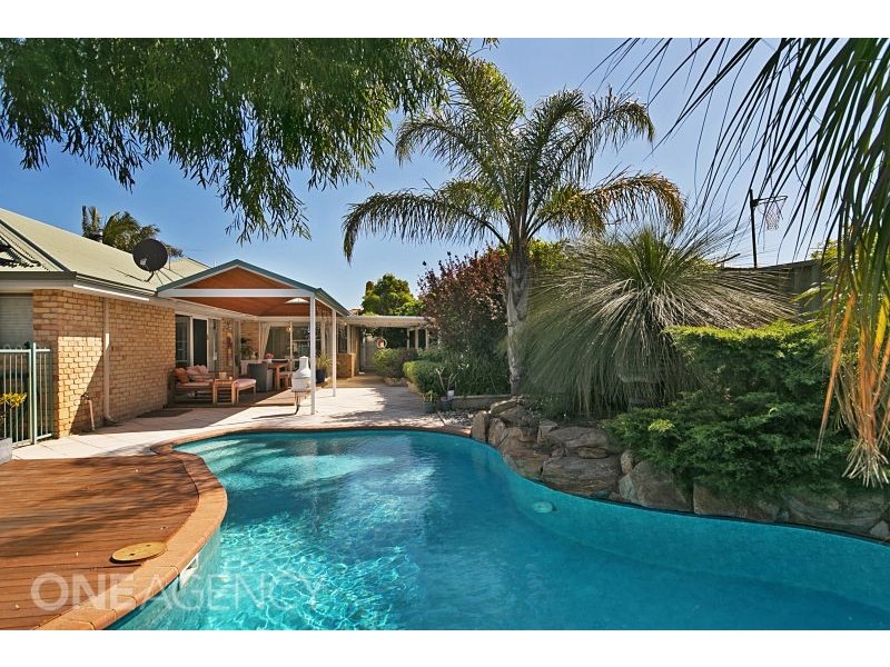 4 Gatineau Grove, Bibra Lake WA 6163