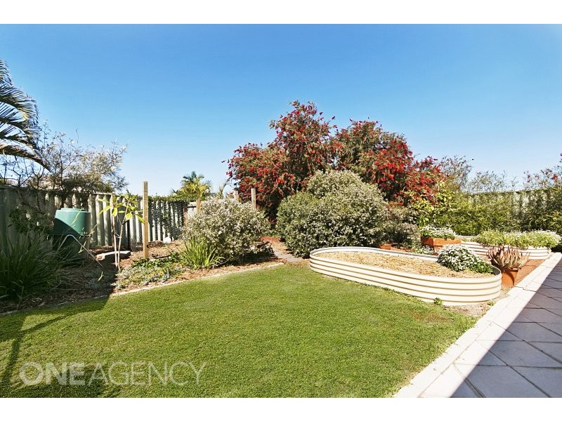 4 Gatineau Grove, Bibra Lake WA 6163