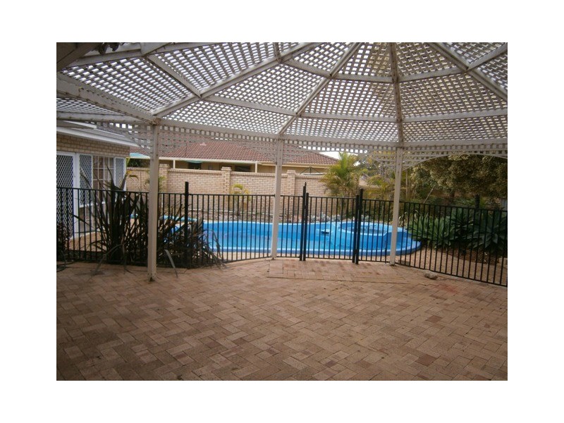 138 Mayor Road, Munster WA 6166