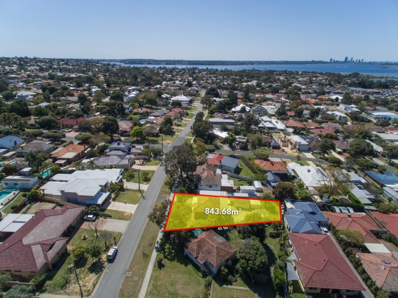 20 Curtis Road, Melville WA 6156