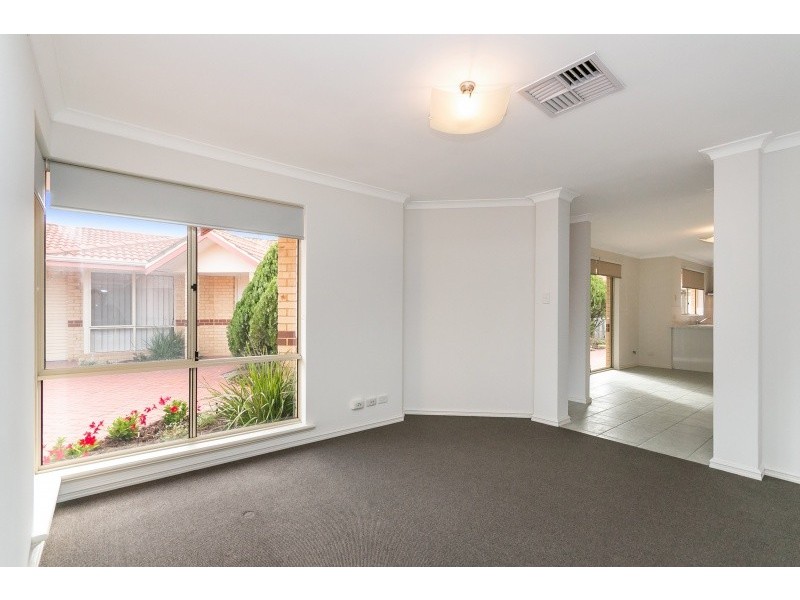 3/10 Pennlake Drive, Spearwood WA 6163