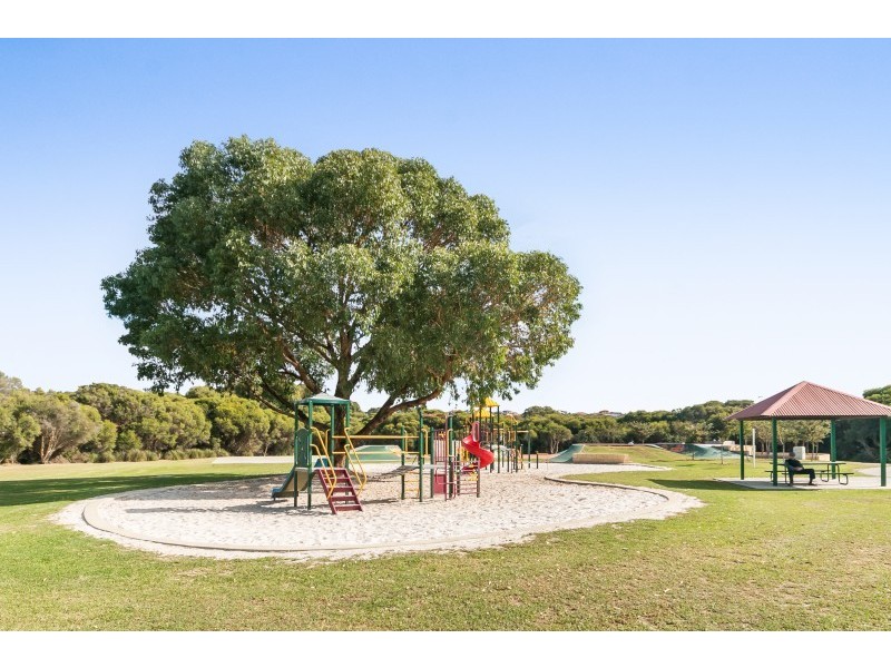 3/10 Pennlake Drive, Spearwood WA 6163