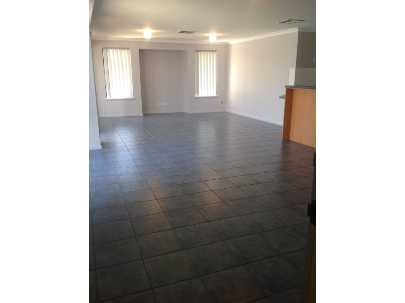 52 Seawind Drive, Rockingham WA 6168