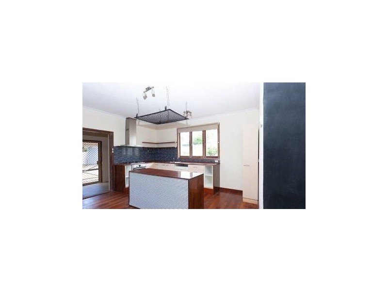 6 Longsdon Street, Hamilton Hill WA 6163