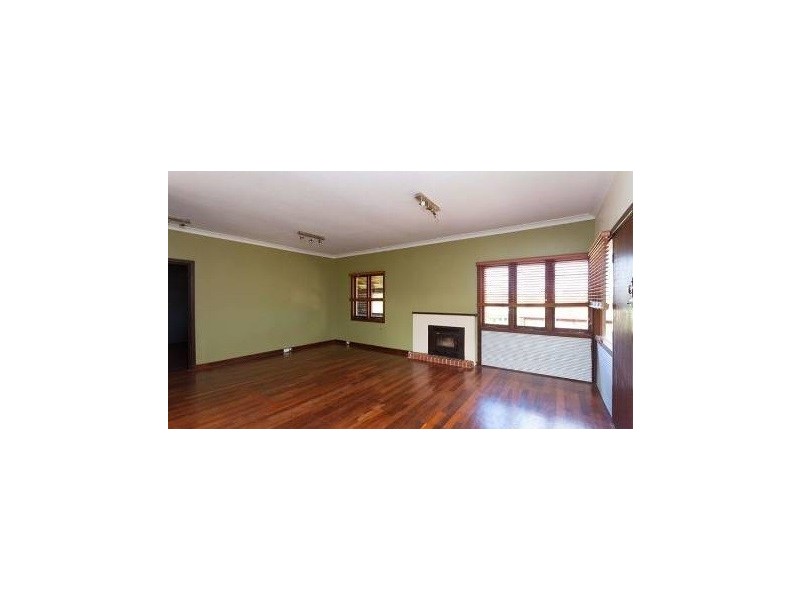 6 Longsdon Street, Hamilton Hill WA 6163