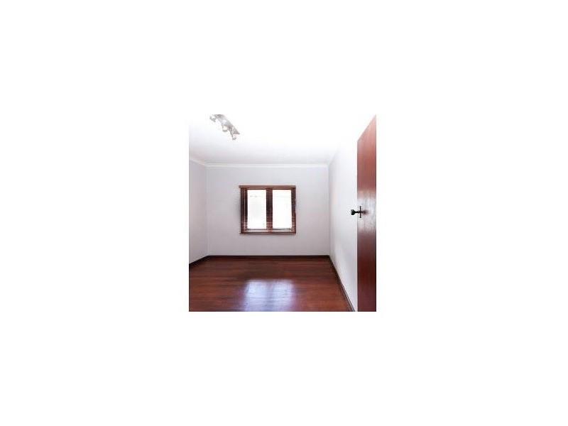 6 Longsdon Street, Hamilton Hill WA 6163