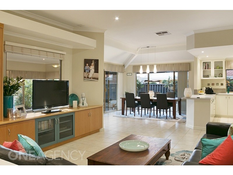 34 Deller Drive, Bibra Lake WA 6163