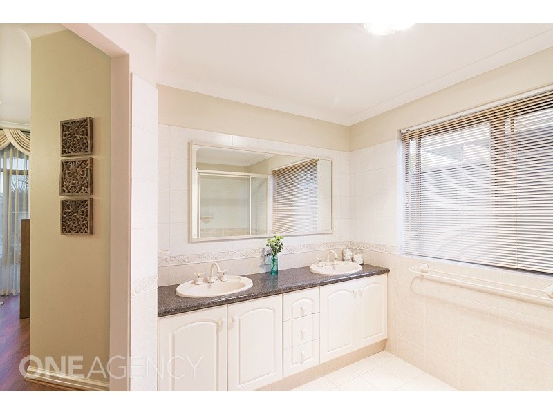 34 Deller Drive, Bibra Lake WA 6163