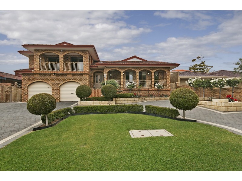 31 Hanrahan Loop, Kardinya WA 6163