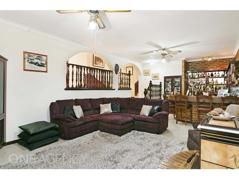 31 Hanrahan Loop, Kardinya WA 6163