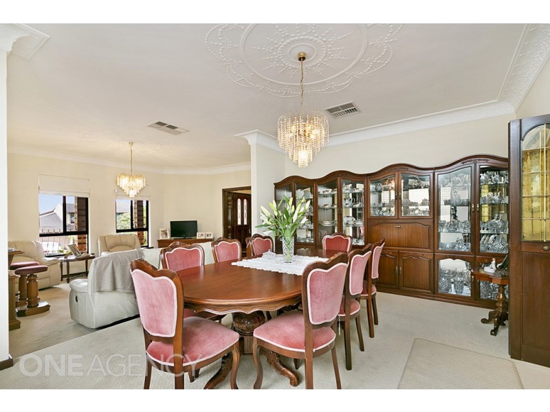 31 Hanrahan Loop, Kardinya WA 6163