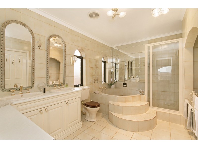 31 Hanrahan Loop, Kardinya WA 6163