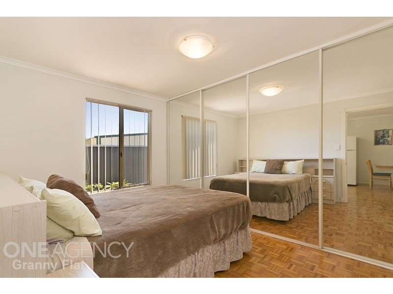 4 Chase Mews, Atwell WA 6164