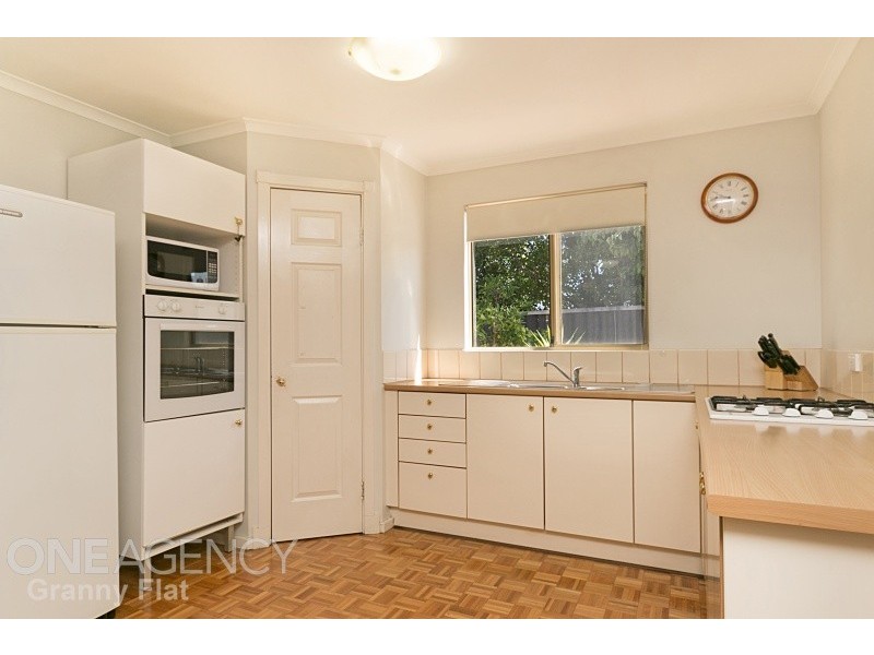 4 Chase Mews, Atwell WA 6164