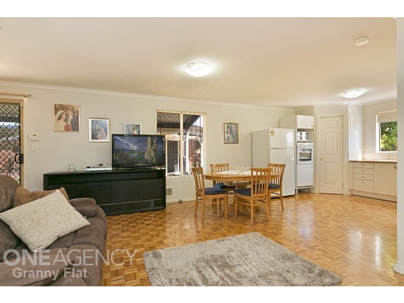 4 Chase Mews, Atwell WA 6164