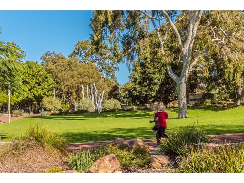 33A Kennedy Street, Melville WA 6156