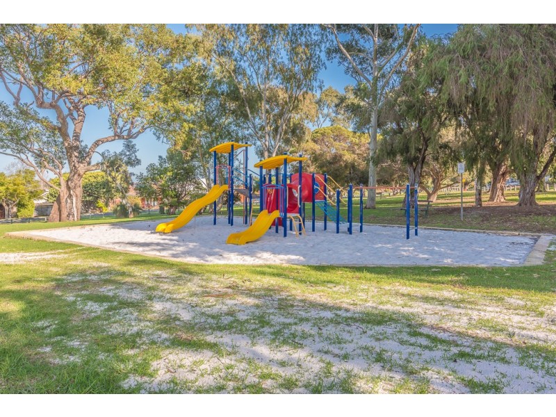 33A Kennedy Street, Melville WA 6156