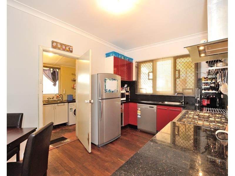 29 Coolbellup Avenue, Coolbellup WA 6163