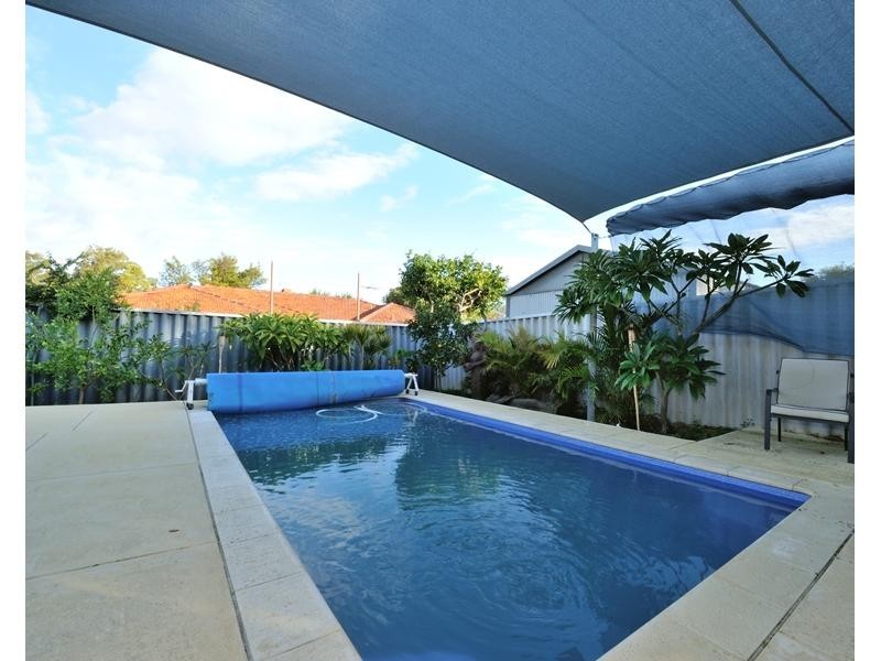 29 Coolbellup Avenue, Coolbellup WA 6163