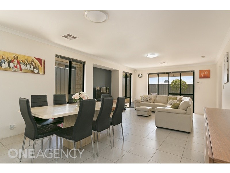14 Wooleen Parkway, Beeliar WA 6164