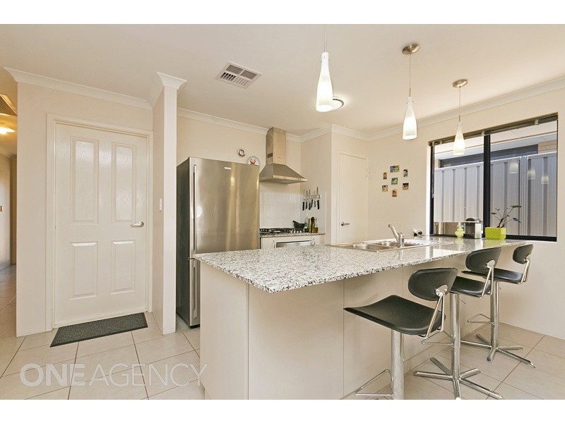 14 Wooleen Parkway, Beeliar WA 6164