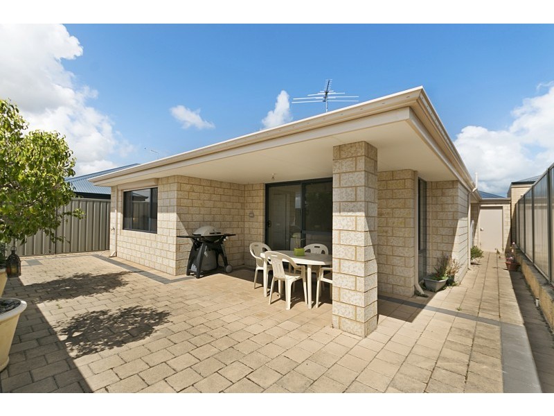 14 Wooleen Parkway, Beeliar WA 6164