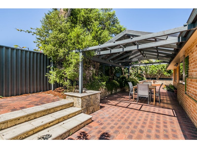 104B Zenobia Street, Palmyra WA 6157