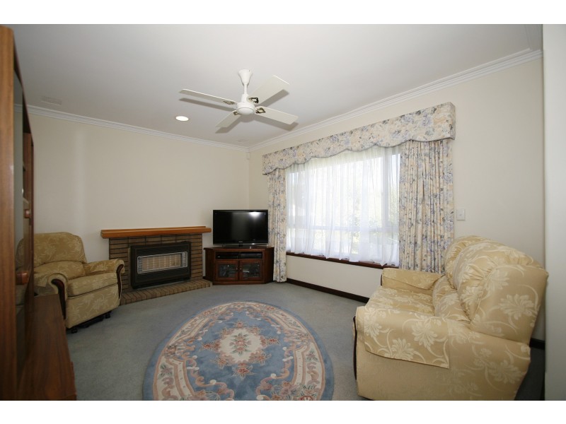 22 Ives St, Hamilton Hill WA 6163