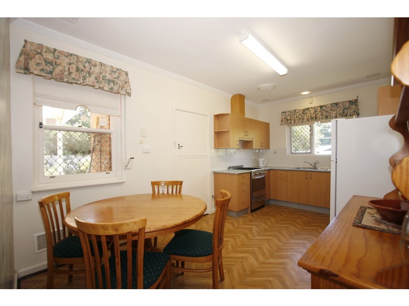 22 Ives St, Hamilton Hill WA 6163