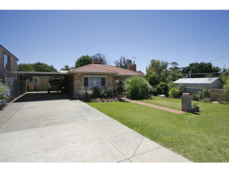 22 Ives St, Hamilton Hill WA 6163