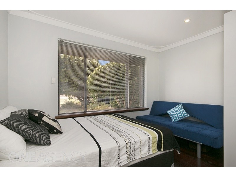 21 Edmund Way, Calista WA 6167