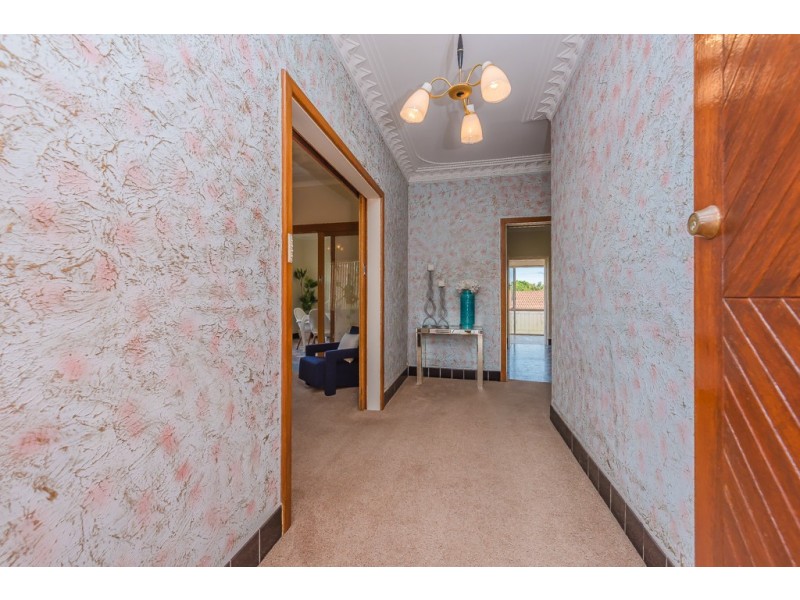 23 Simper Cres, White Gum Valley WA 6162