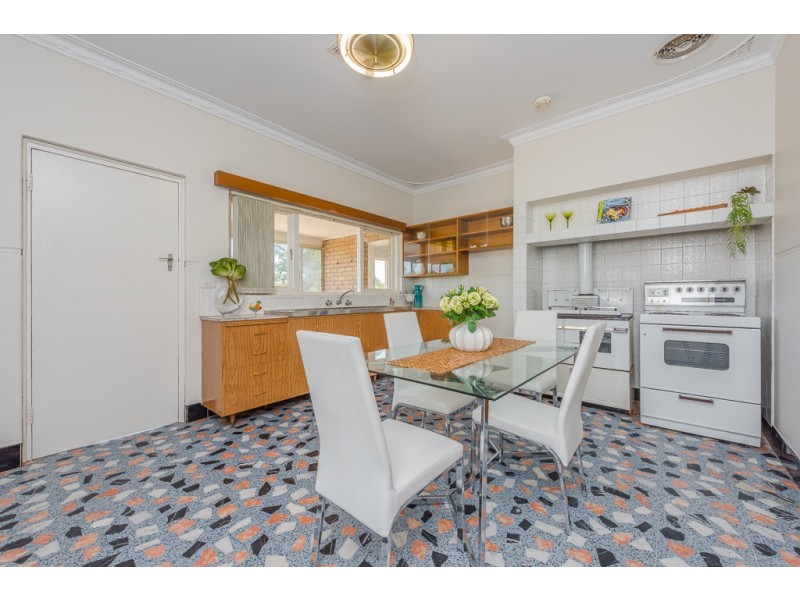 23 Simper Cres, White Gum Valley WA 6162