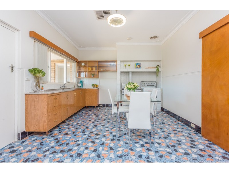 23 Simper Cres, White Gum Valley WA 6162