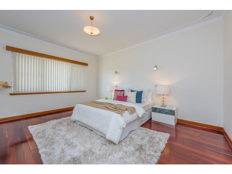 23 Simper Cres, White Gum Valley WA 6162