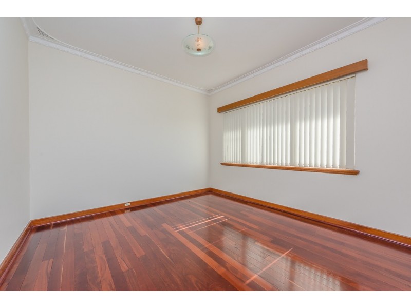 23 Simper Cres, White Gum Valley WA 6162