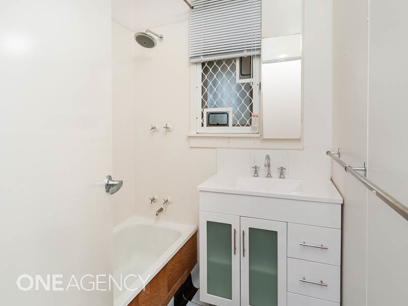 8 Ebert Street, Coolbellup WA 6163