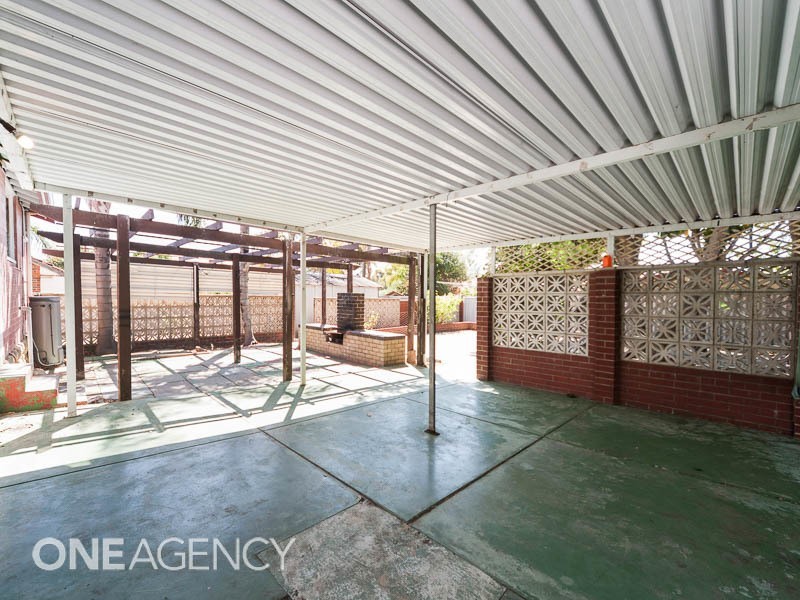 8 Ebert Street, Coolbellup WA 6163