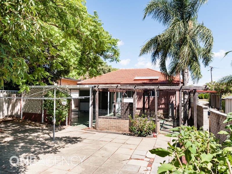 8 Ebert Street, Coolbellup WA 6163