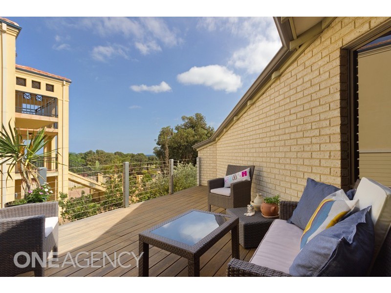 32 Arlington Loop, Coogee WA 6166