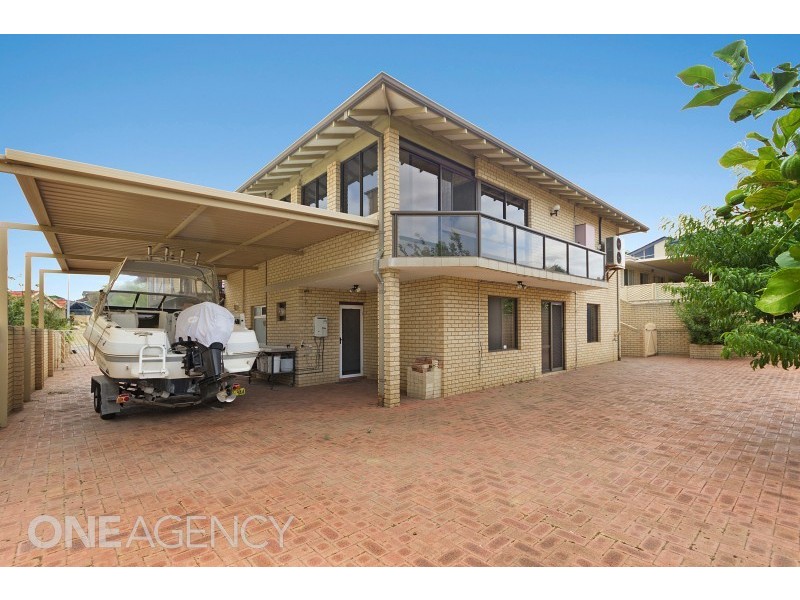 32 Arlington Loop, Coogee WA 6166