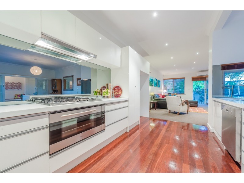 39A Coleman Cres, Melville WA 6156