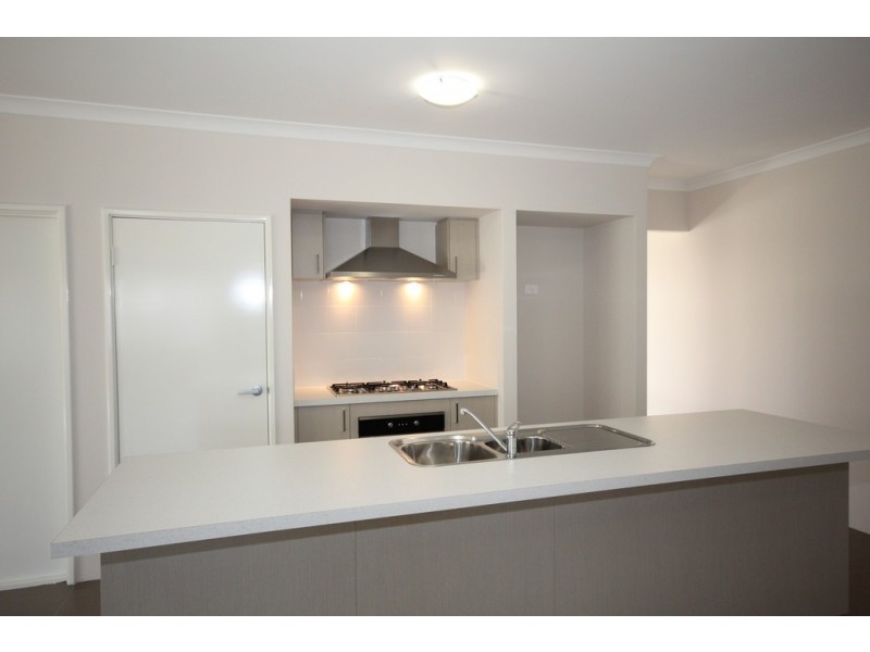 8 Kadgo Rise, Baldivis WA 6171