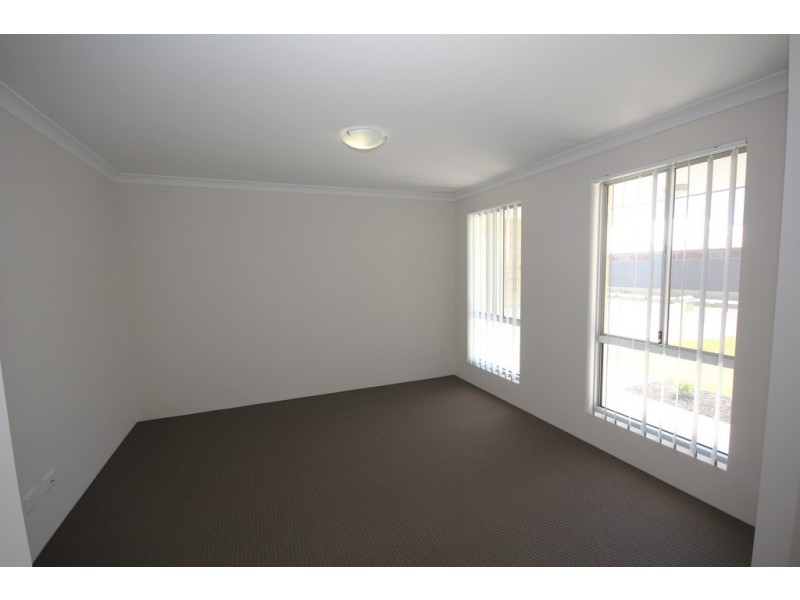 8 Kadgo Rise, Baldivis WA 6171