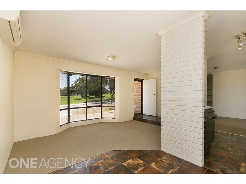 19 Parakeet Way, Coogee WA 6166