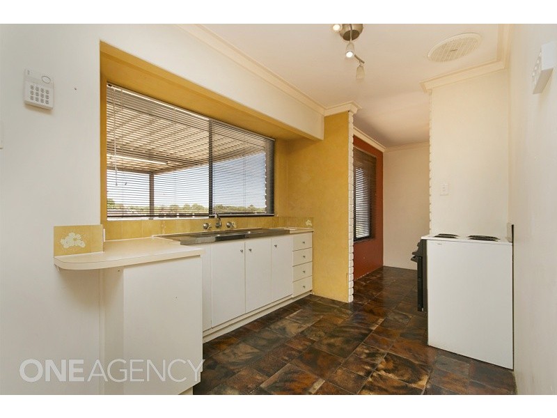 19 Parakeet Way, Coogee WA 6166