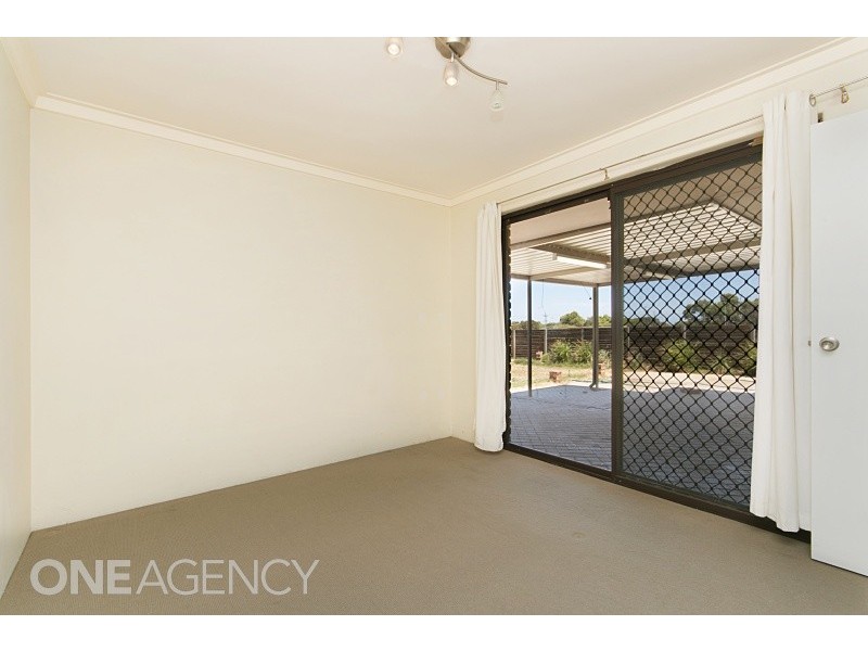 19 Parakeet Way, Coogee WA 6166