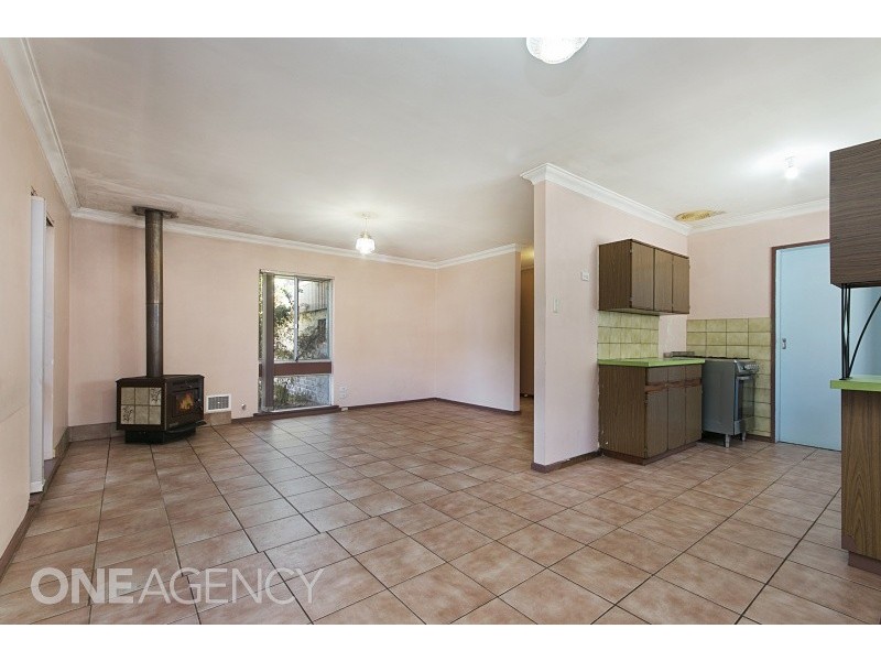 14 Ashbourne Way, Hamilton Hill WA 6163