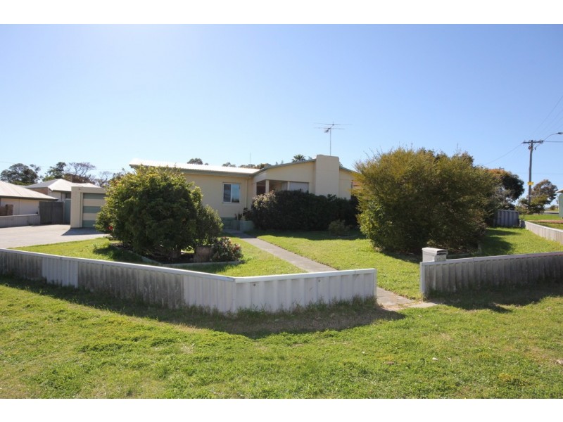 30 Stratton Street, Hamilton Hill WA 6163