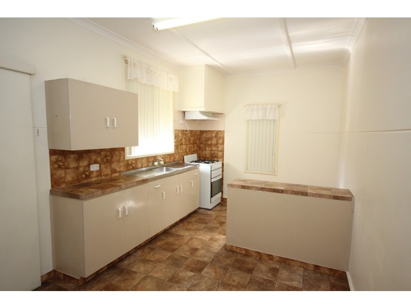 30 Stratton Street, Hamilton Hill WA 6163